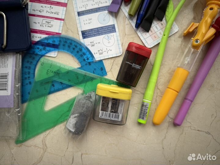 Канцелярия для школы пакетом