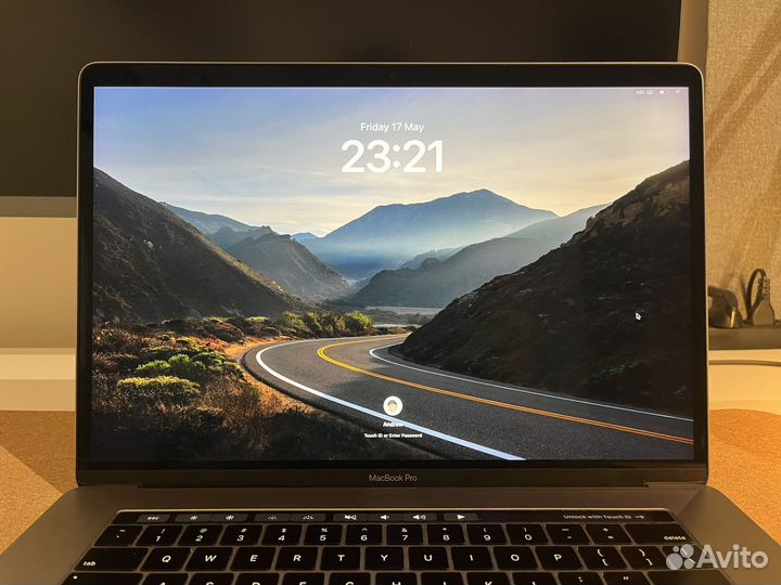 Macbook pro 15 2019 i7
