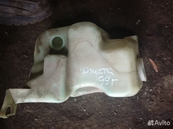 Бачок омывателя лобового стекла VW Golf 4 Bora 99