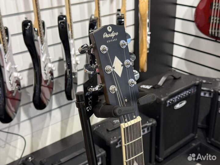 Электрогитара