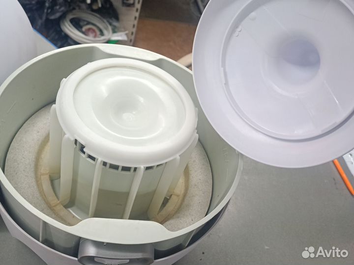 Ч) Увлажнитель воздуха AIR O swiss