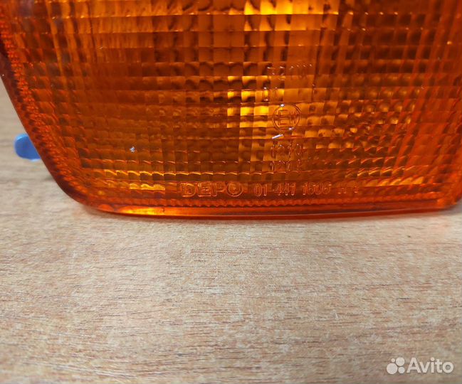 Поворотник в бампер правый VW Golf III / Vento (но