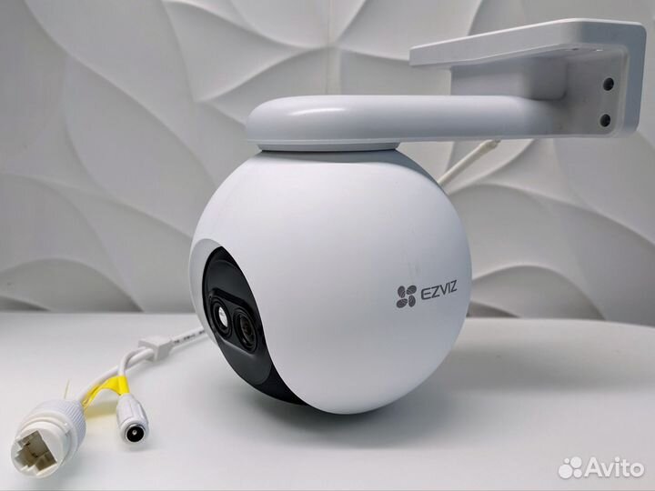 Уличная поворотная WiFi-камера Ezviz C8PF (1080p)