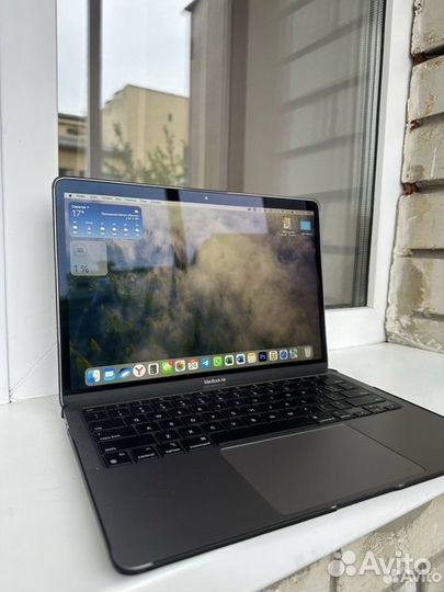 MacBook Air M1 8/256 Space Gray