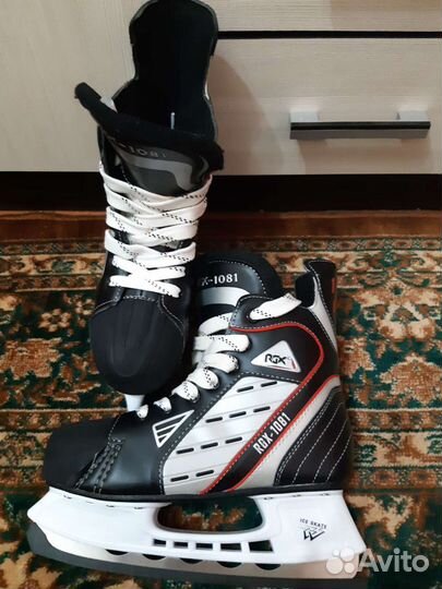 Коньки хоккейные новые