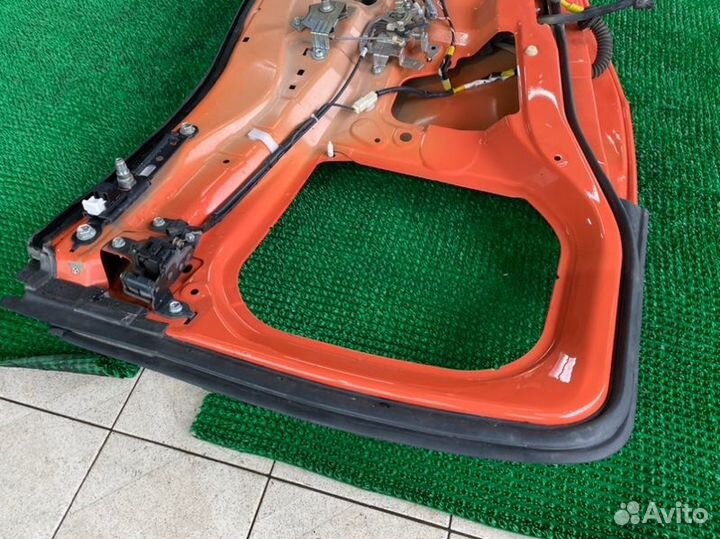 Уплотнитель двери лев. зад. Toyota Fj cruiser