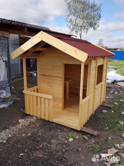 Детский игровой домик из дерева