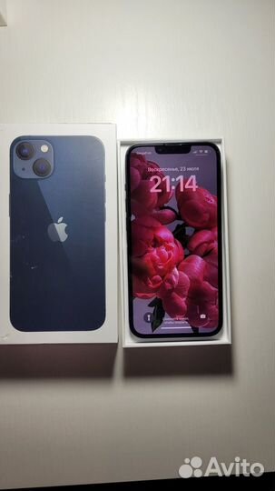 Телефон iPhone 13