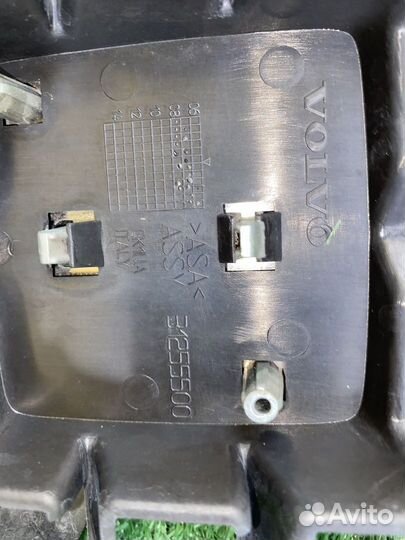 Решетка радиатора Volvo V70 BW 31255500