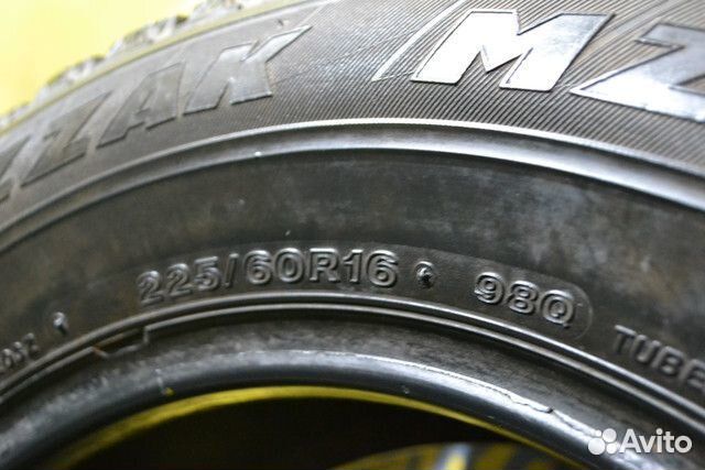 Bridgestone Blizzak MZ-03 215/65 R16