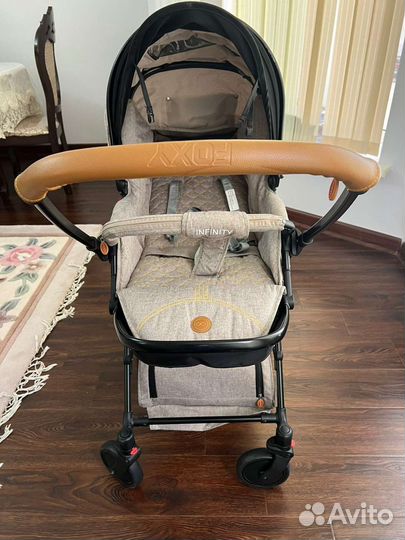 Коляска новая