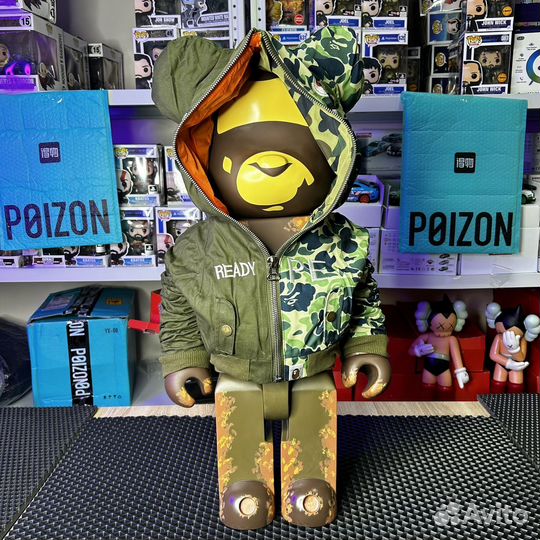 Медведь bearbrick