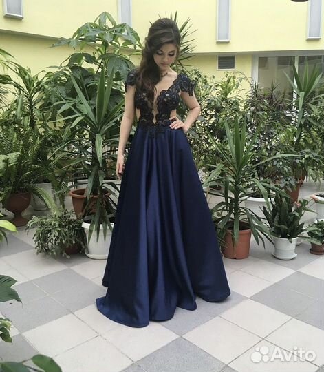 Вечернее платье
