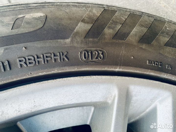 Habilead HF330 245/45 R18