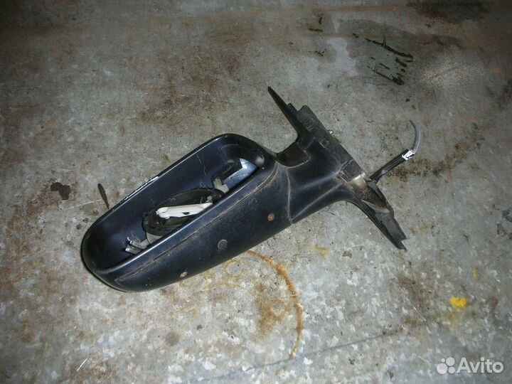 Зеркальный элемент левый VW Passat B5 2000-2005