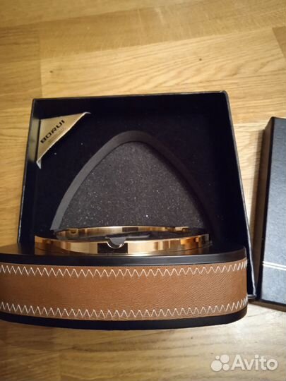 Зажигалка и пепельница