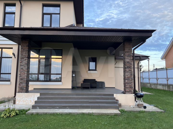 Дом 300 м² на участке 15 сот.