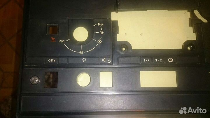 Панель катушечного магнитофона