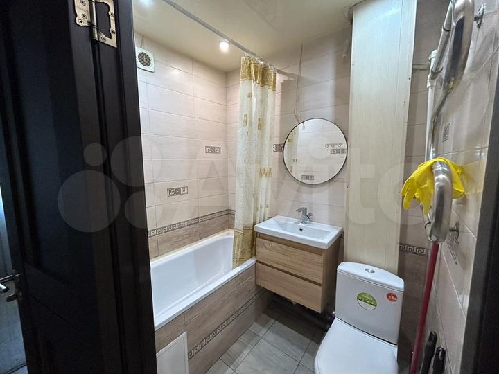 2-к. квартира, 49 м², 2/5 эт.