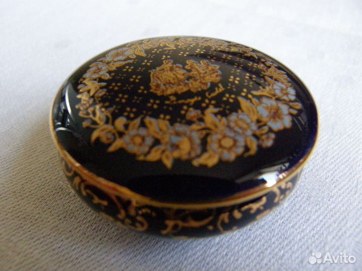 Шкатулка фарфоровая. Лимож. Франция