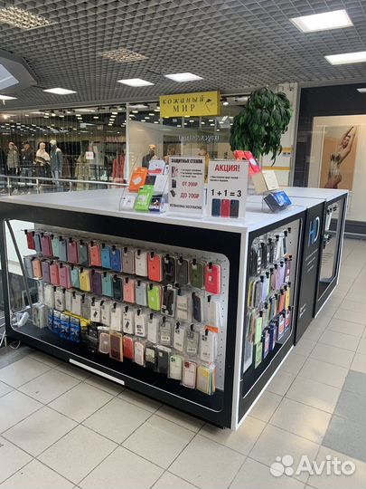 Магазин аксессуаров для телефонов в трц