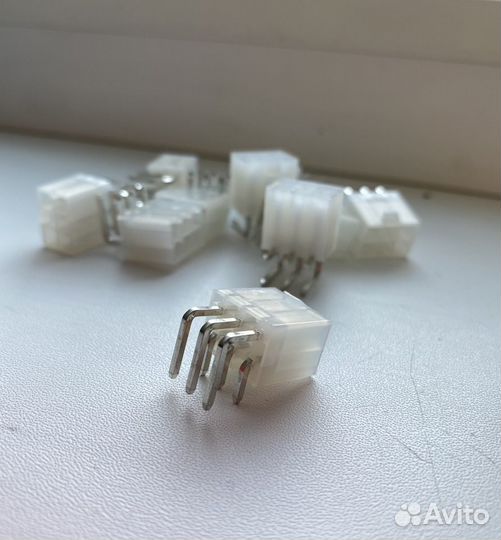 Разъем 6 пин угловой Антмайнер S9 (новый)