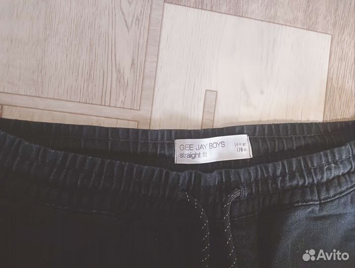 Брюки капри