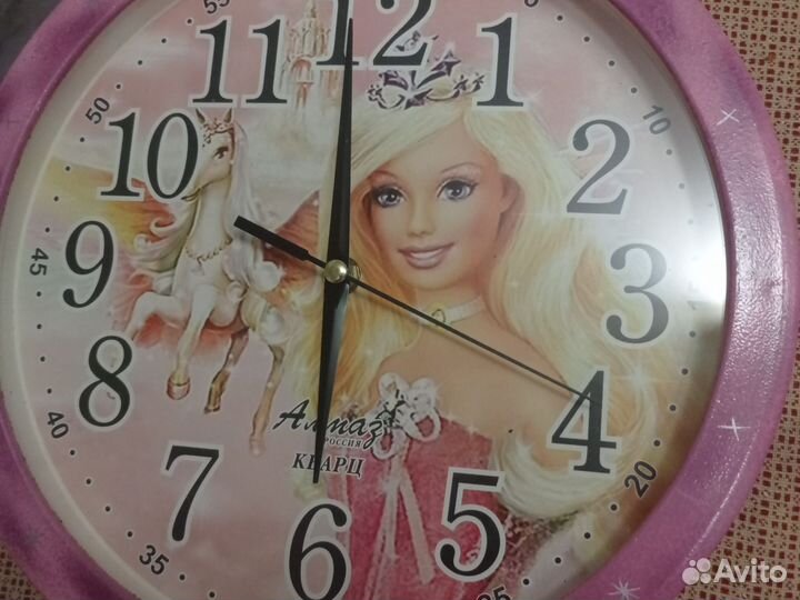 Часы электронные настенные