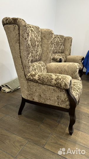 Кресла каминные со столиком