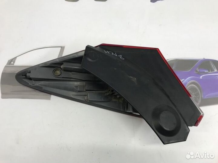 Фонарь задний правый Honda Civic 5DN