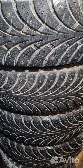 Goodyear UltraGrip Extreme 195/65 R15 94T