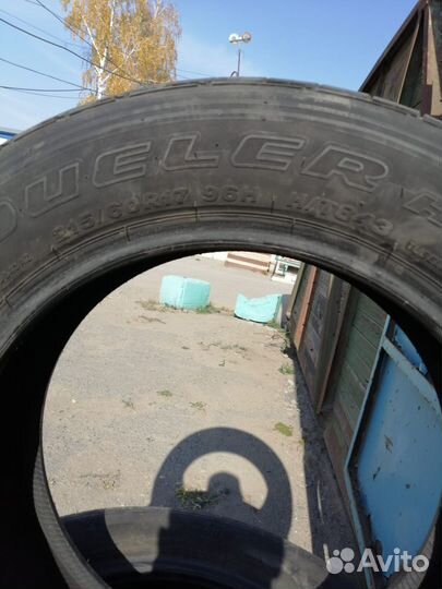 Bridgestone Dueler H/T 843 215/60 R17
