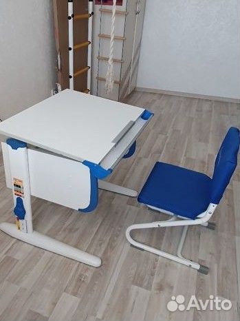 Стол и стул 