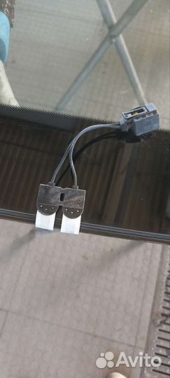 Б/у лобовое стекло на Mercedes 218