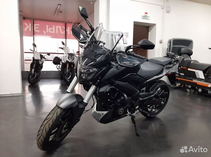 Мотоцикл bajaj dominar 400 touring
