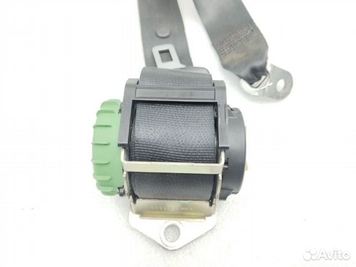 Ремень безопасности задний Skoda Octavia A5 1.8