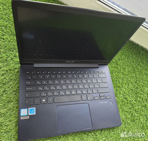Asus zenbooK UX331UAL
