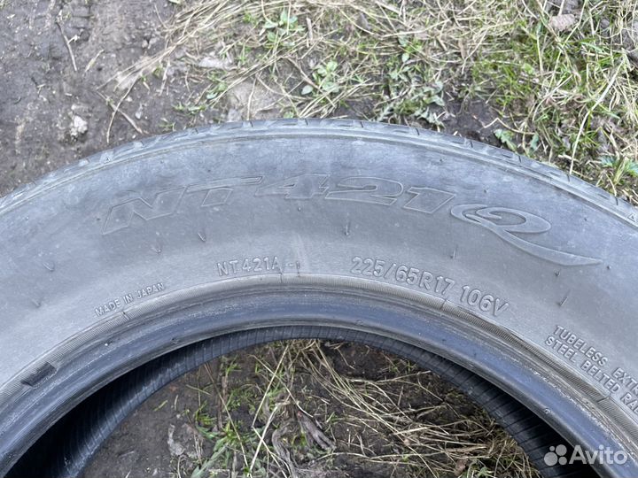 Nitto NT421Q 225/65 R17