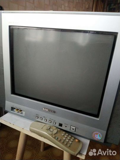 Телевизор samsung