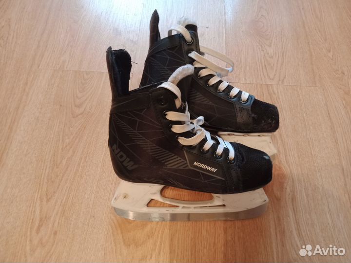 Коньки хоккейные 34 размер