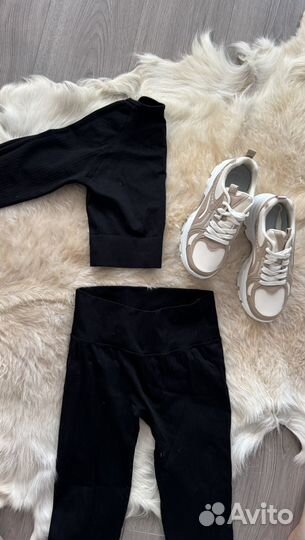 Спортивный костюм женский