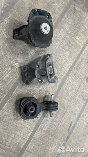 Подушка двигателя honda civic 4D