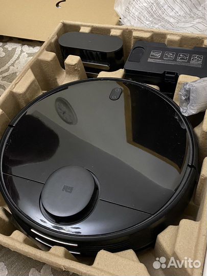 Робот пылесос моющий Xiomi