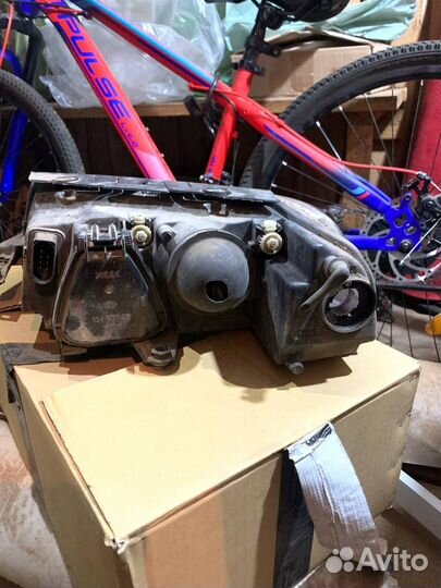 Фара передняя правая