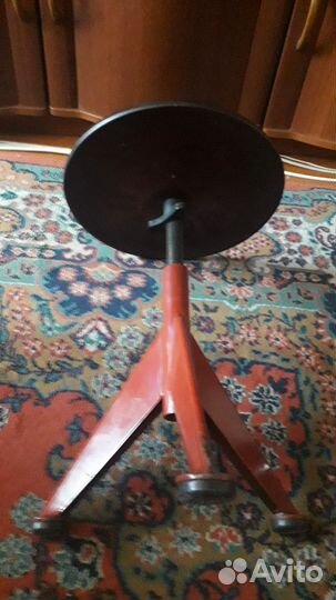 Стул для пианино винтовой