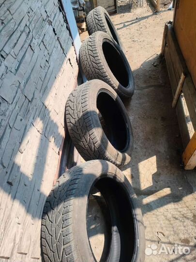Kormoran Snow 215/55 R18