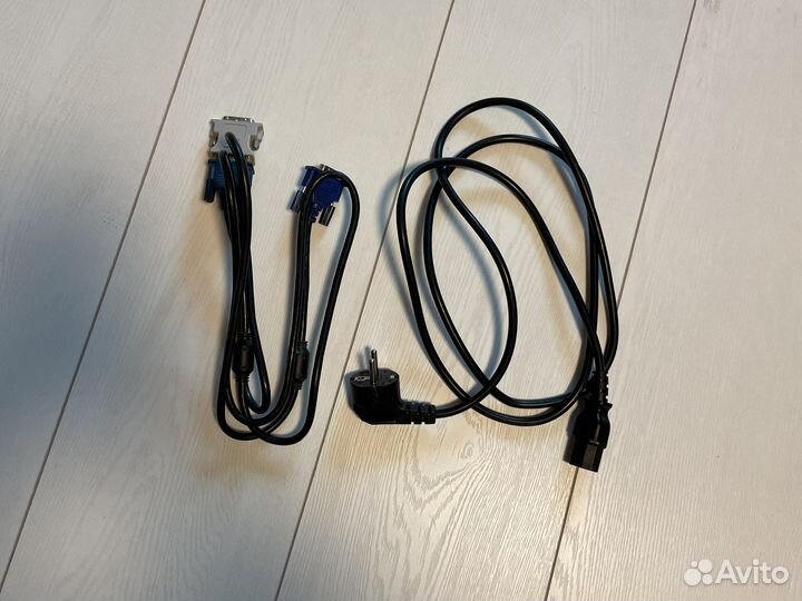 ЖК монитор 19