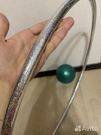 Гимнастический мяч и обруч