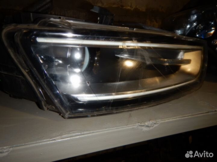 Фара правая Audi Q3