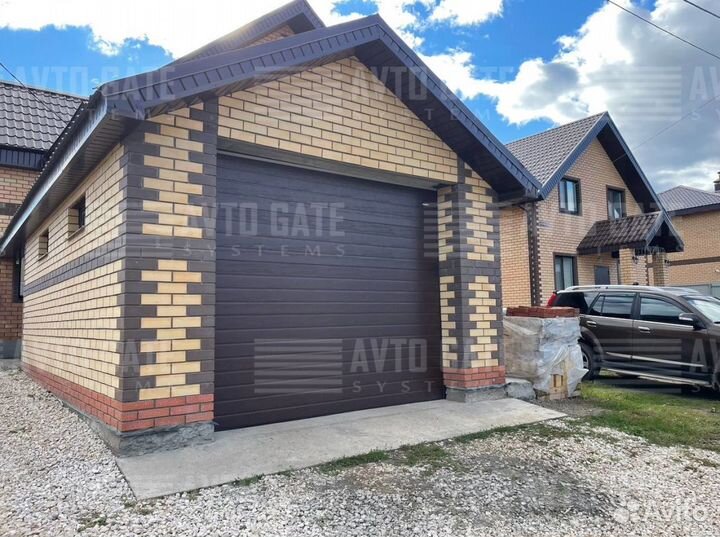 Секционные ворота подъемные